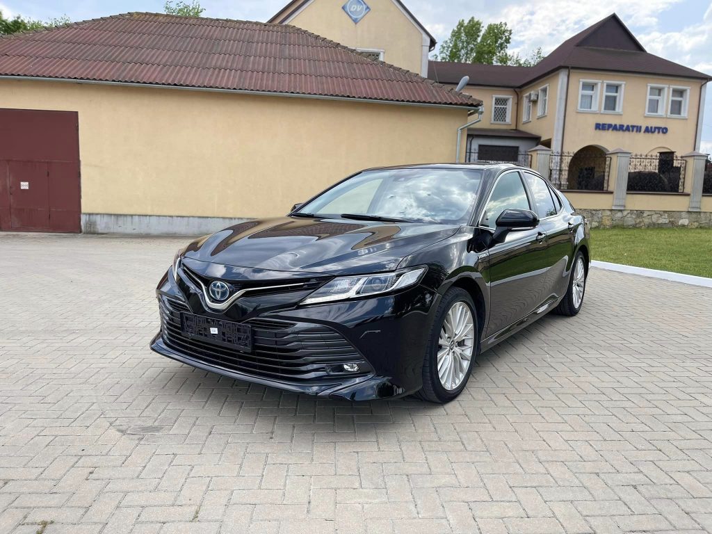 TOYOTA CAMRY 70